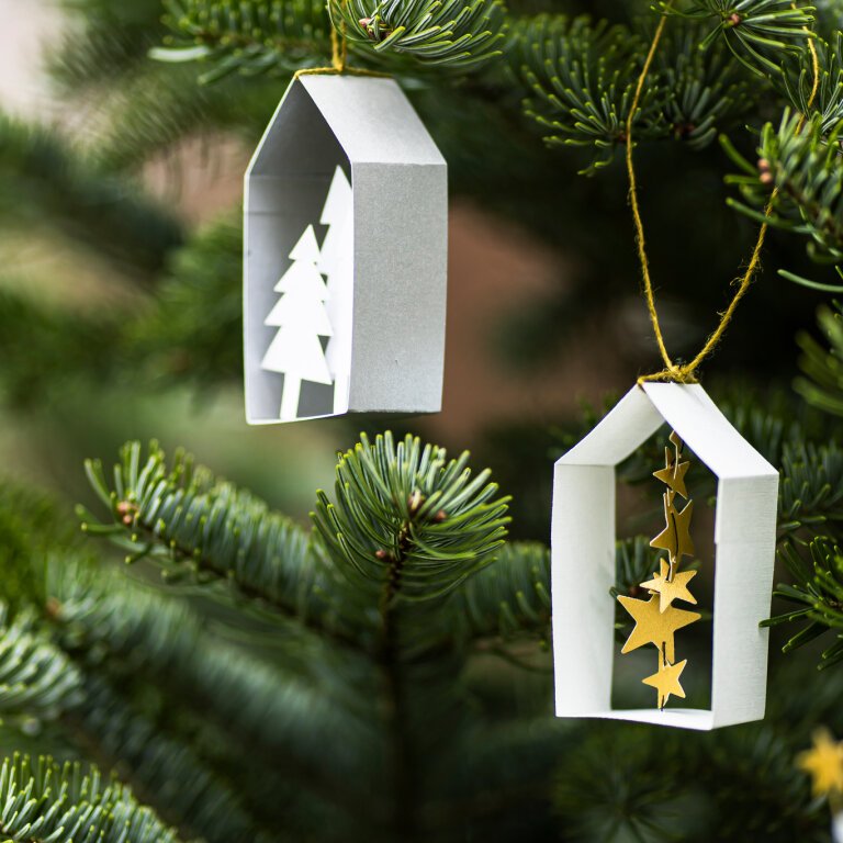 Papierhäuser Winter Weihnachten basteln Dekoration